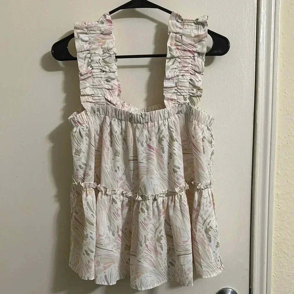 NWT Entro Spackled Ruffle Tank Top